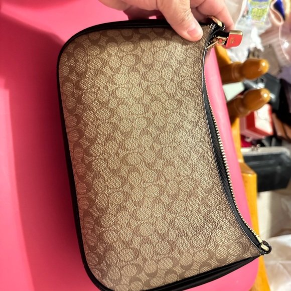 EUC Coach Terri Tan and Brown Bag - Picture 2 of 6